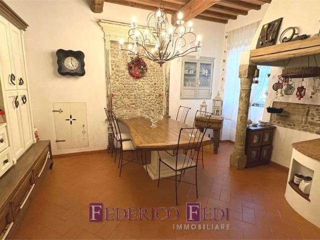 Villa in vendita a Prato PO