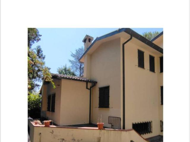 Villa in vendita a Prato PO