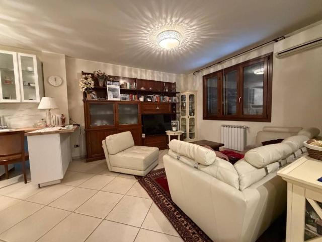 Villa in vendita a Prato PO