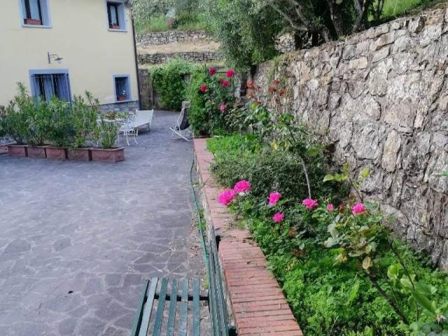 Villa in vendita a Prato PO