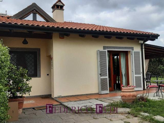 Villa in vendita a Prato PO