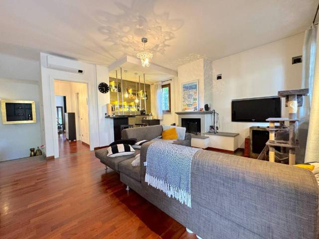 Villa in vendita a Prato PO