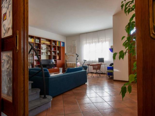 Villa in vendita a Prato PO