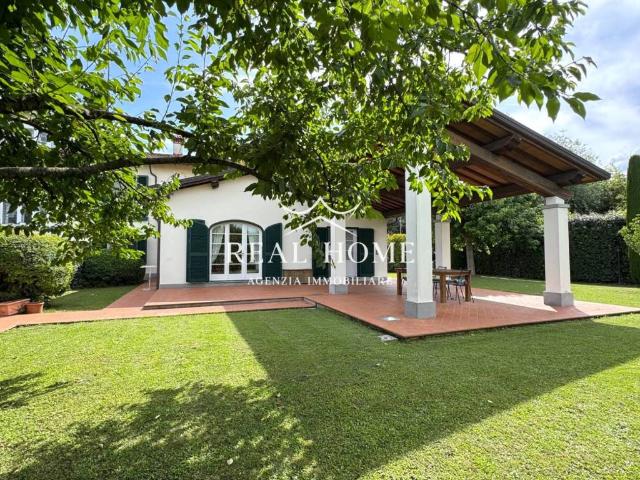 Villa in vendita a Prato PO