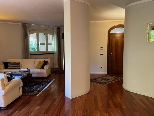 Villa in vendita a Prato PO