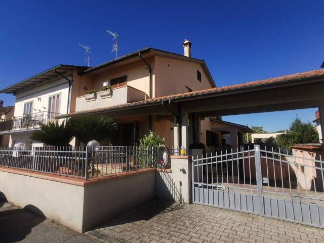 Villa in vendita a Prato PO