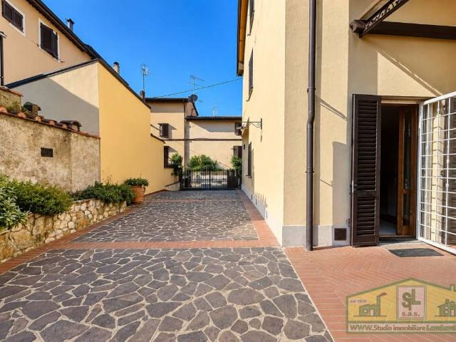 Villa in vendita a Prato PO