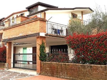 Villa in vendita a Pratola Serra AV
