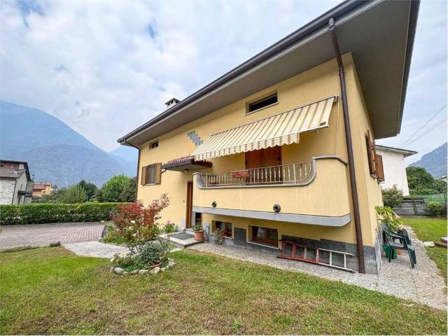 Villa in vendita a Prata Camportaccio SO