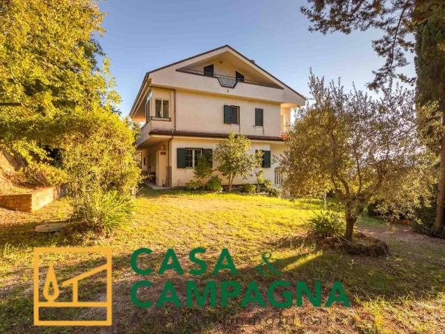 Villa in vendita a Pratella CE