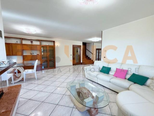 Villa in vendita a Pravisdomini PN