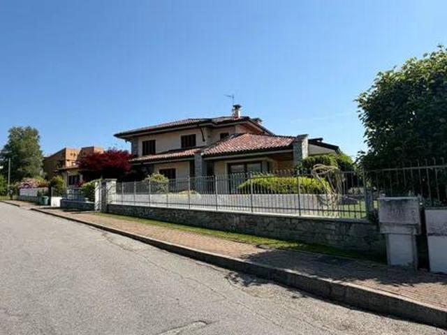 Villa in vendita a Pray BI
