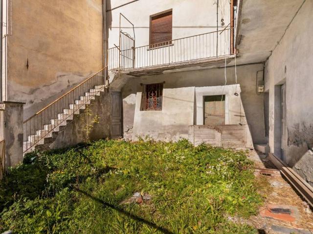 Villa in vendita a Prazzo CN