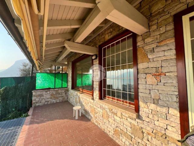 Villa in vendita a Predore BG