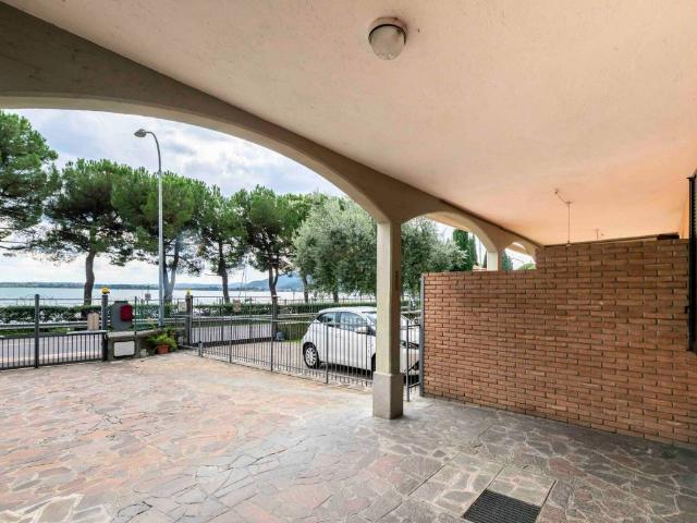 Villa in vendita a Predore BG