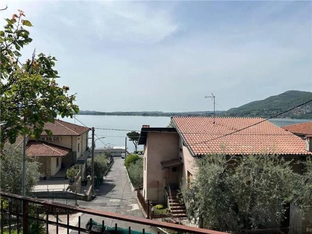 Villa in vendita a Predore BG