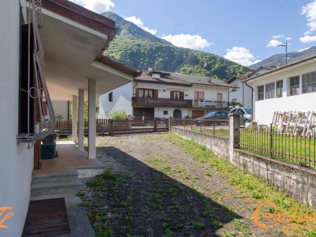 Villa in vendita a Preone UD