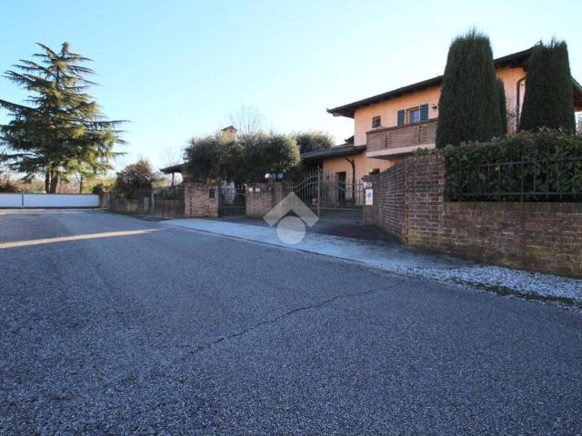 Villa in vendita a Premariacco UD