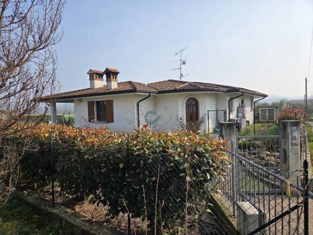 Villa in vendita a Prevalle BS