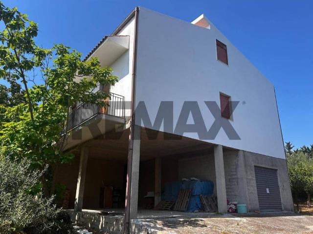 Villa in vendita a Priolo Gargallo SR