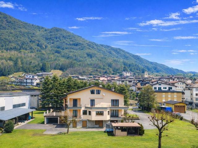 Villa in vendita a Primaluna LC