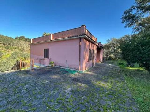 Villa in vendita a Priverno LT