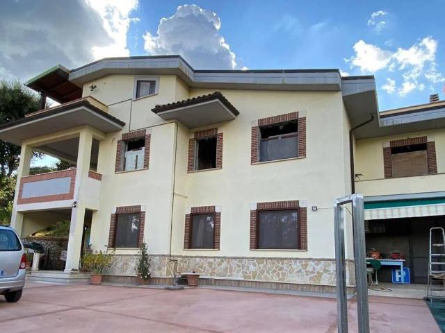 Villa in vendita a Priverno LT