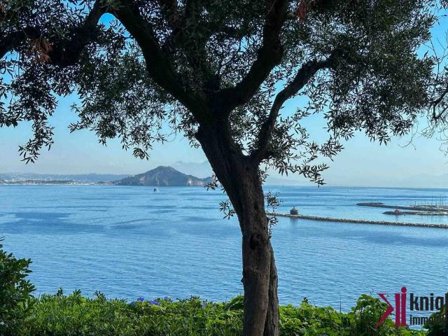 Villa in vendita a Procida NA