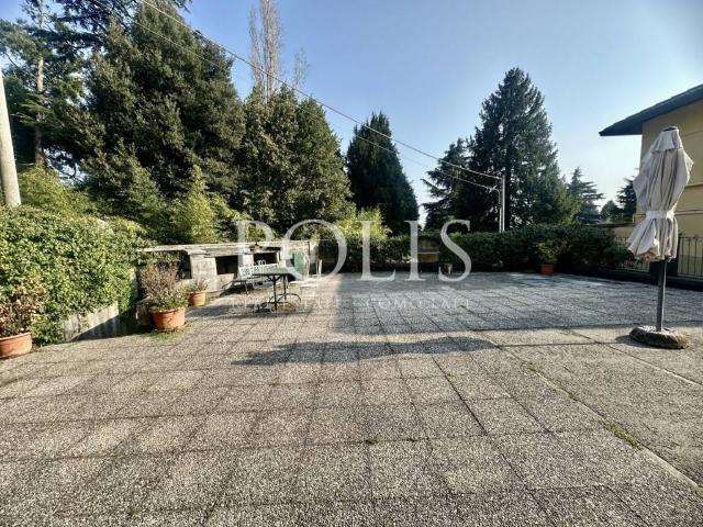 Villa in vendita a Proserpio CO