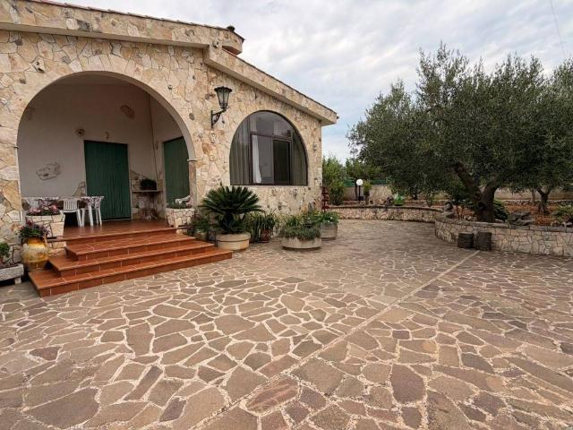 Villa in vendita a Putignano BA