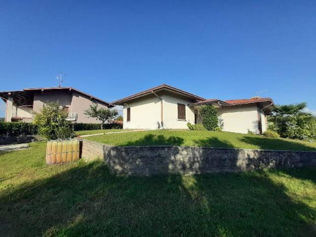 Villa in vendita a Puegnago sul Garda BS