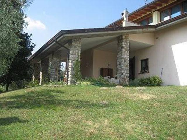 Villa in vendita a Puegnago sul Garda BS