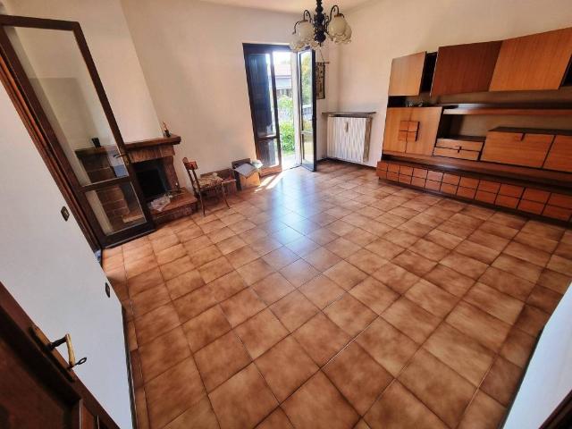 Villa in vendita a Puegnago sul Garda BS