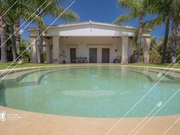 Villa in vendita a Pula CA