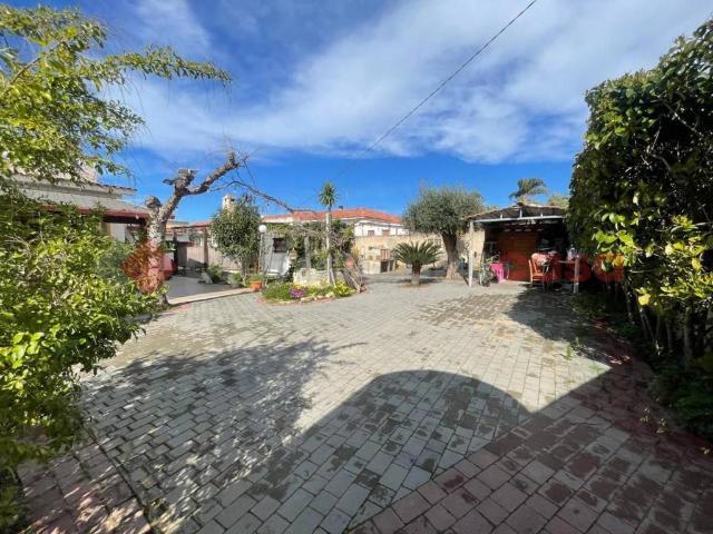 Villa in vendita a Pulsano TA
