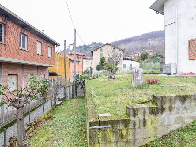 Villa in vendita a Pusiano CO