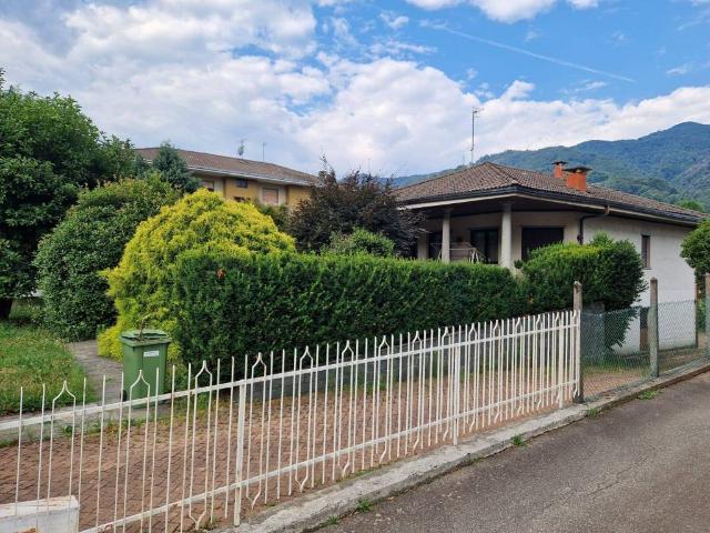 Villa in vendita a Quarona VC