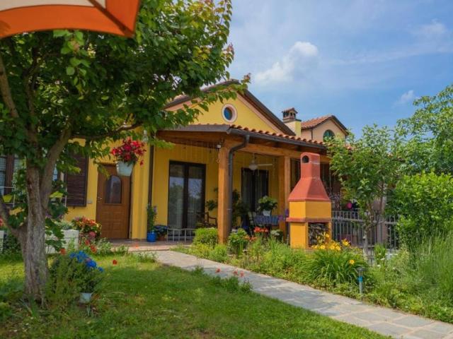 Villa in vendita a Quargnento AL