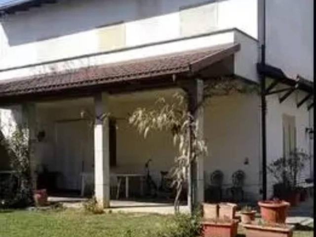Villa in vendita a Quargnento AL