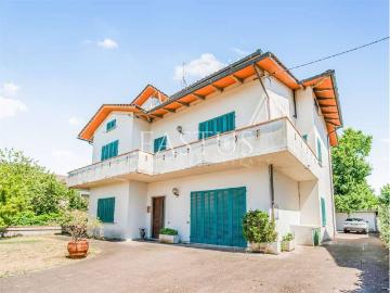 Villa in vendita a Quarrata PT