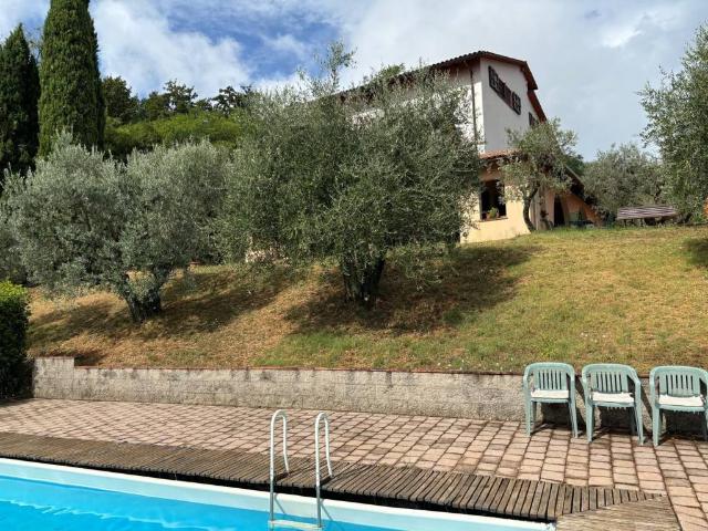 Villa in vendita a Quarrata PT