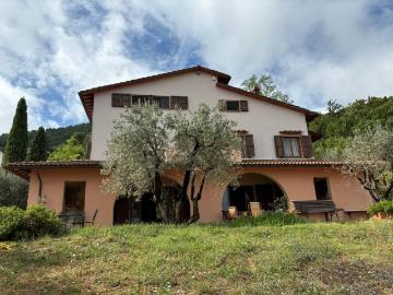 Villa in vendita a Quarrata PT
