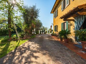 Villa in vendita a Quarrata PT