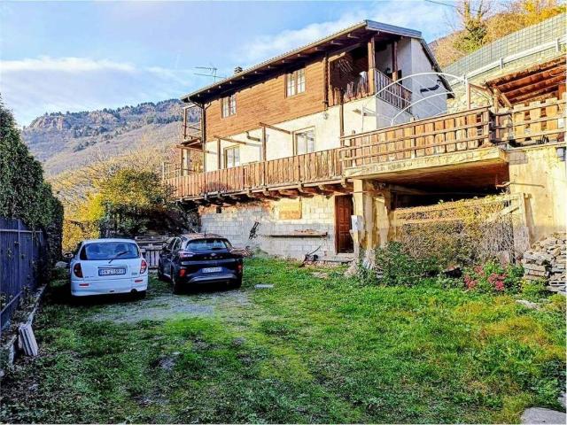 Villa in vendita a Quart AO