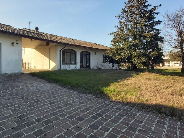 Villa in vendita a Quattordio AL
