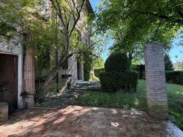 Villa in vendita a Quattro Castella RE