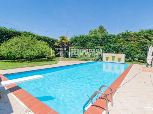 Villa in vendita a Quattro Castella RE
