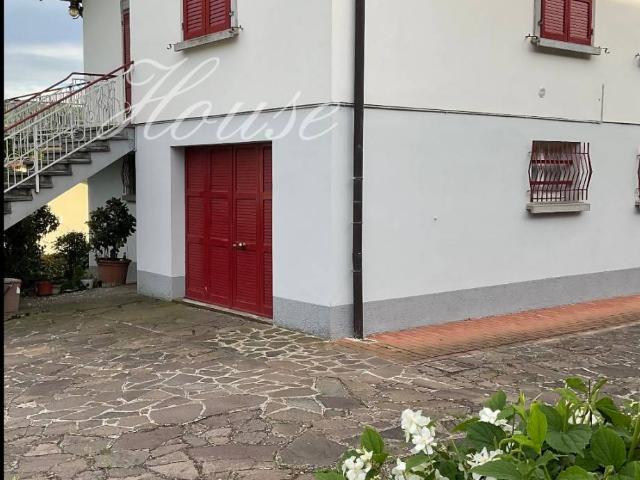 Villa in vendita a Quattro Castella RE