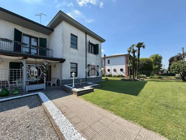 Villa in vendita a Quintano CR