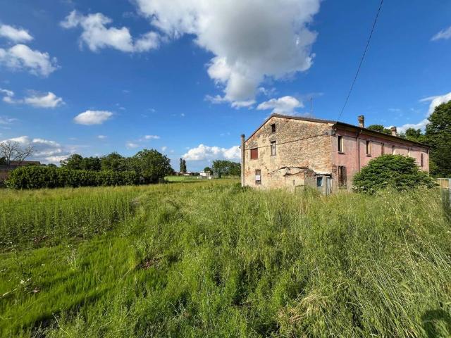 Villa in vendita a Quistello MN